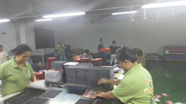 給車間同事送哈密瓜 給車間同事送哈密瓜